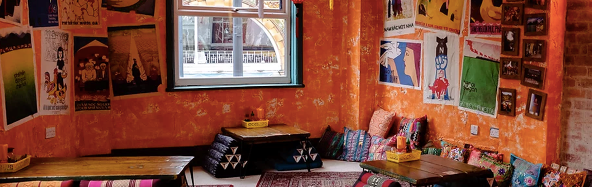 An photograph of the interior of Năm Sông