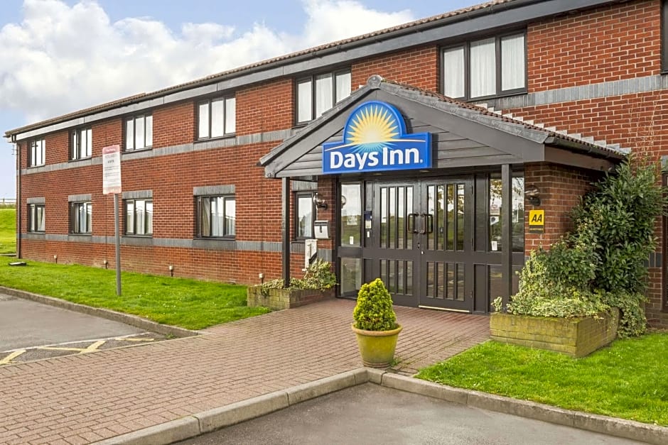 Exterior of Days Inn by Wyndham Sheffield showing the hotel building and entrance.