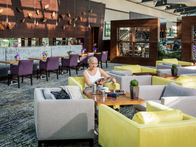 The reception area at Mercure St. Paul's Hotel Spa