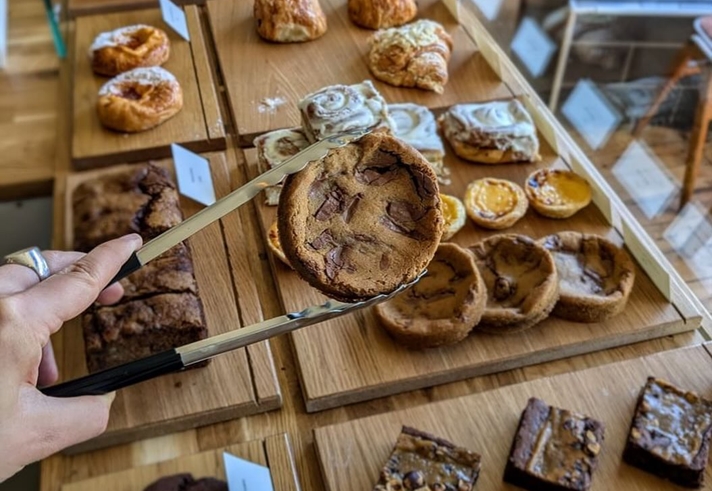 Cakes at Bakers Yard Bakery.
